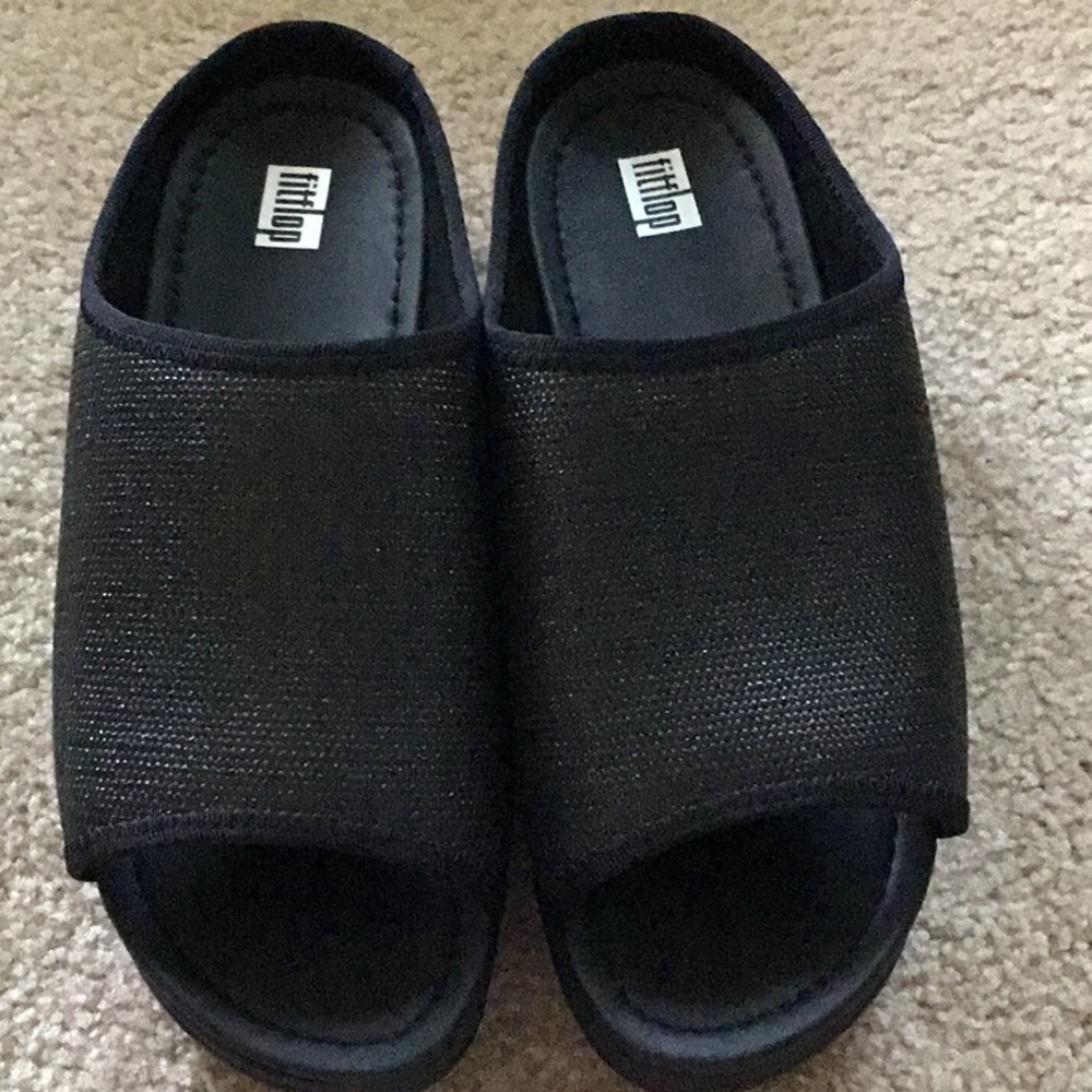 FitFlop Black Raffia Slides 9